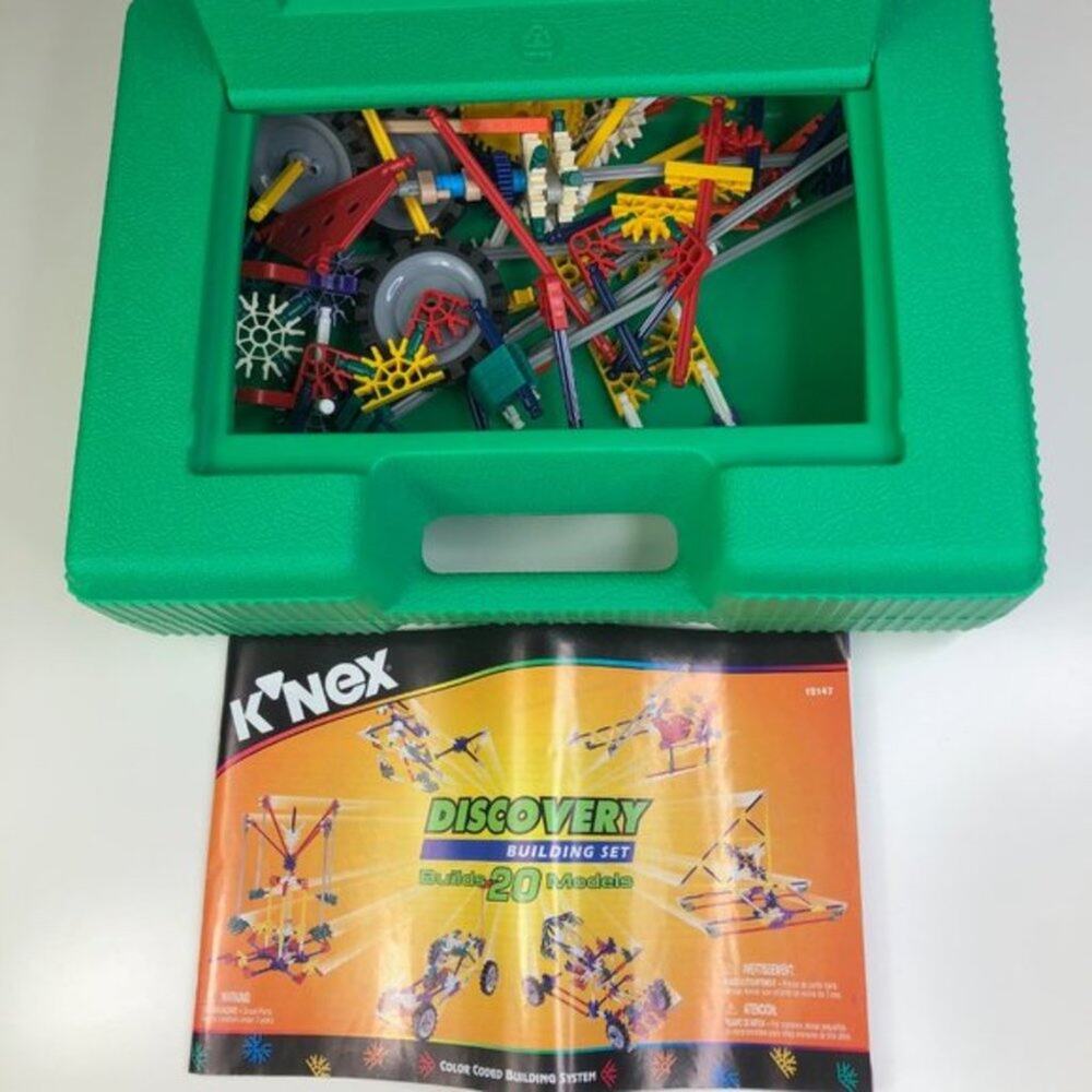 Vintage 2000 K'Nex Playset & Case